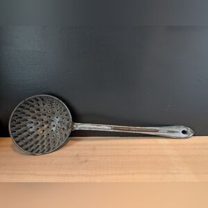 Vintage Metal Enameled Skimmer